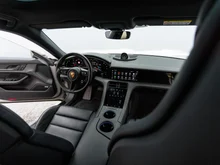 Porsche Taycan 4S in kreide