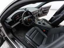 Porsche Taycan 4S in kreide