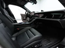 Porsche Taycan 4S in kreide