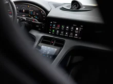 Porsche Taycan 4S in kreide