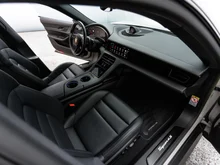 Porsche Taycan 4S in kreide