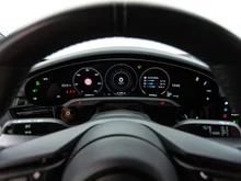 Porsche Taycan 4S in kreide