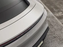 Porsche Taycan 4S in kreide