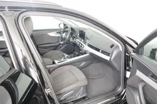 Audi A4 Avant 35 TFSI in MYTHOSSCHWARZ METALLIC