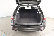 Audi A4 Avant 35 TFSI in MYTHOSSCHWARZ METALLIC