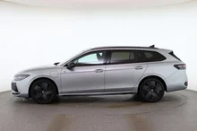 VW Passat Variant Sport eHybrid 150kW in Oyster Silver Metallic