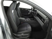 VW Passat Variant Sport eHybrid 150kW in Oyster Silver Metallic