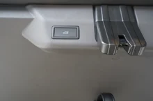 VW California Multivan California eHybrid 180 kW 4M in Ascotgrau / Grenadillschwarz Metallic