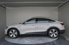 Thumbnail-Foto von Fahrzeug