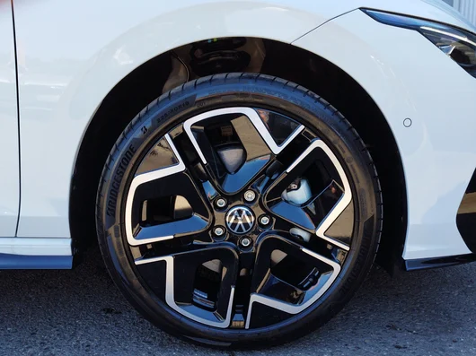 Bild eines VW Golf Sport mHEV TSI DSG