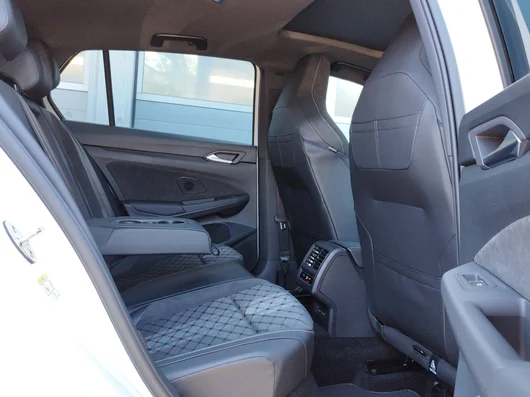 Bild eines VW Golf Sport mHEV TSI DSG