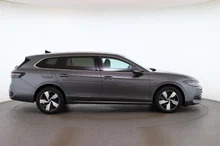 VW Passat Variant Business TDI DSG in Diabasgrau Metallic