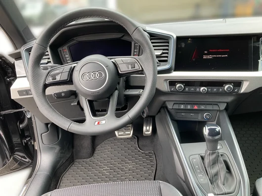 Bild eines Audi A1 allstreet 30 TFSI intense