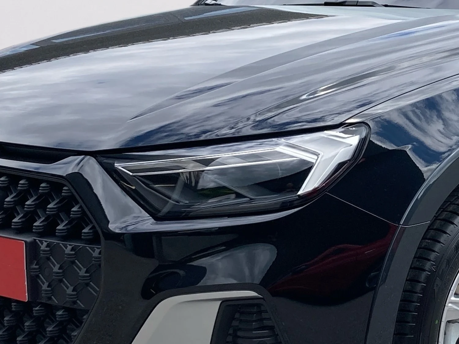 Bild eines Audi A1 allstreet 30 TFSI intense