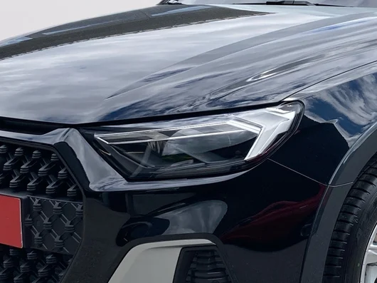 Bild eines Audi A1 allstreet 30 TFSI intense