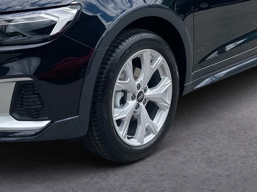 Bild eines Audi A1 allstreet 30 TFSI intense