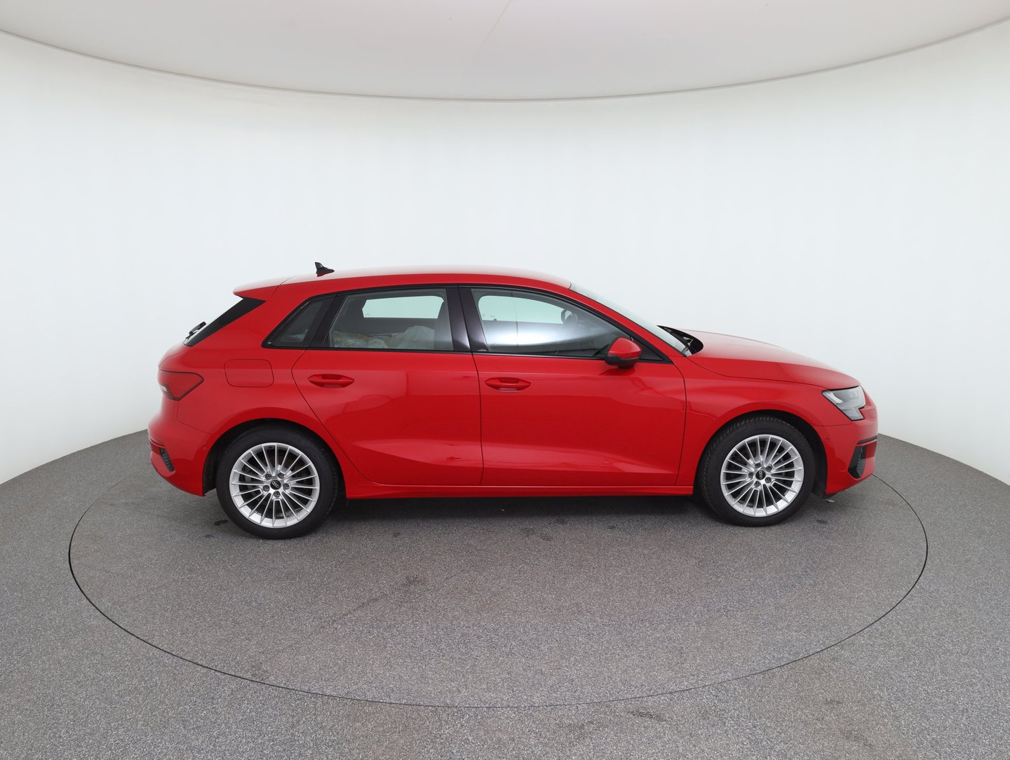 Audi A3 Sportback 35 TFSI advanced ext. | Bild 4 von 25