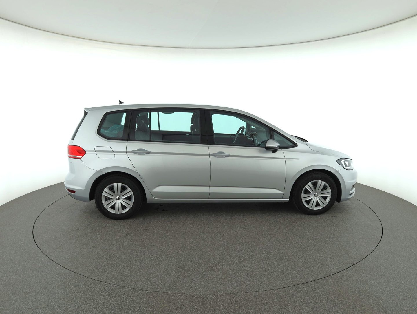 VW Touran TDI SCR 5-Sitzer | Bild 4 von 29