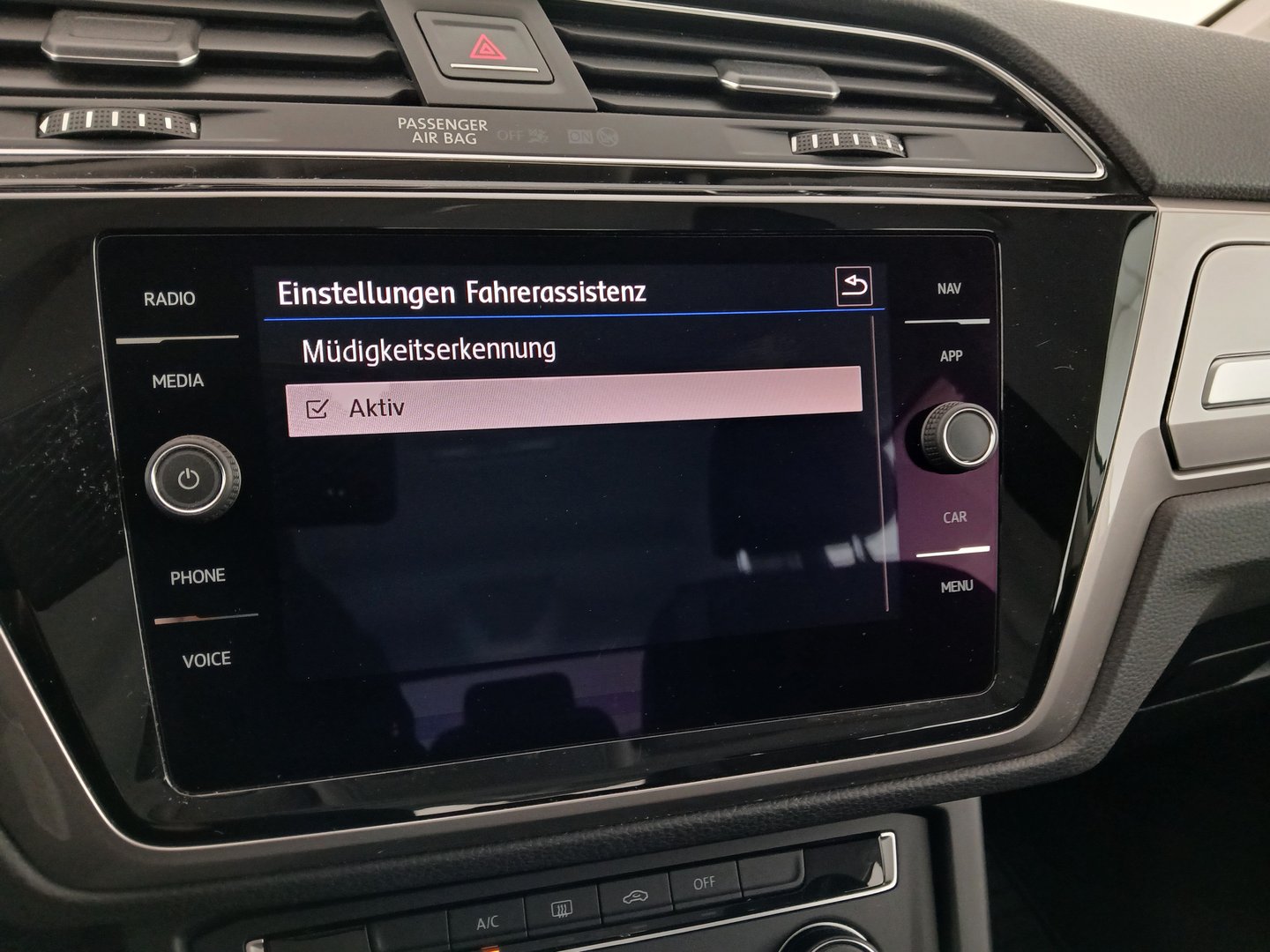 VW Touran TDI SCR 5-Sitzer | Bild 20 von 29