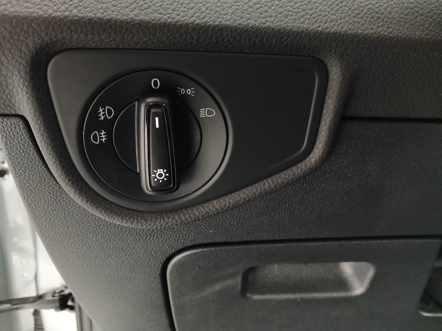 VW Touran TDI SCR 5-Sitzer | Bild 12 von 29