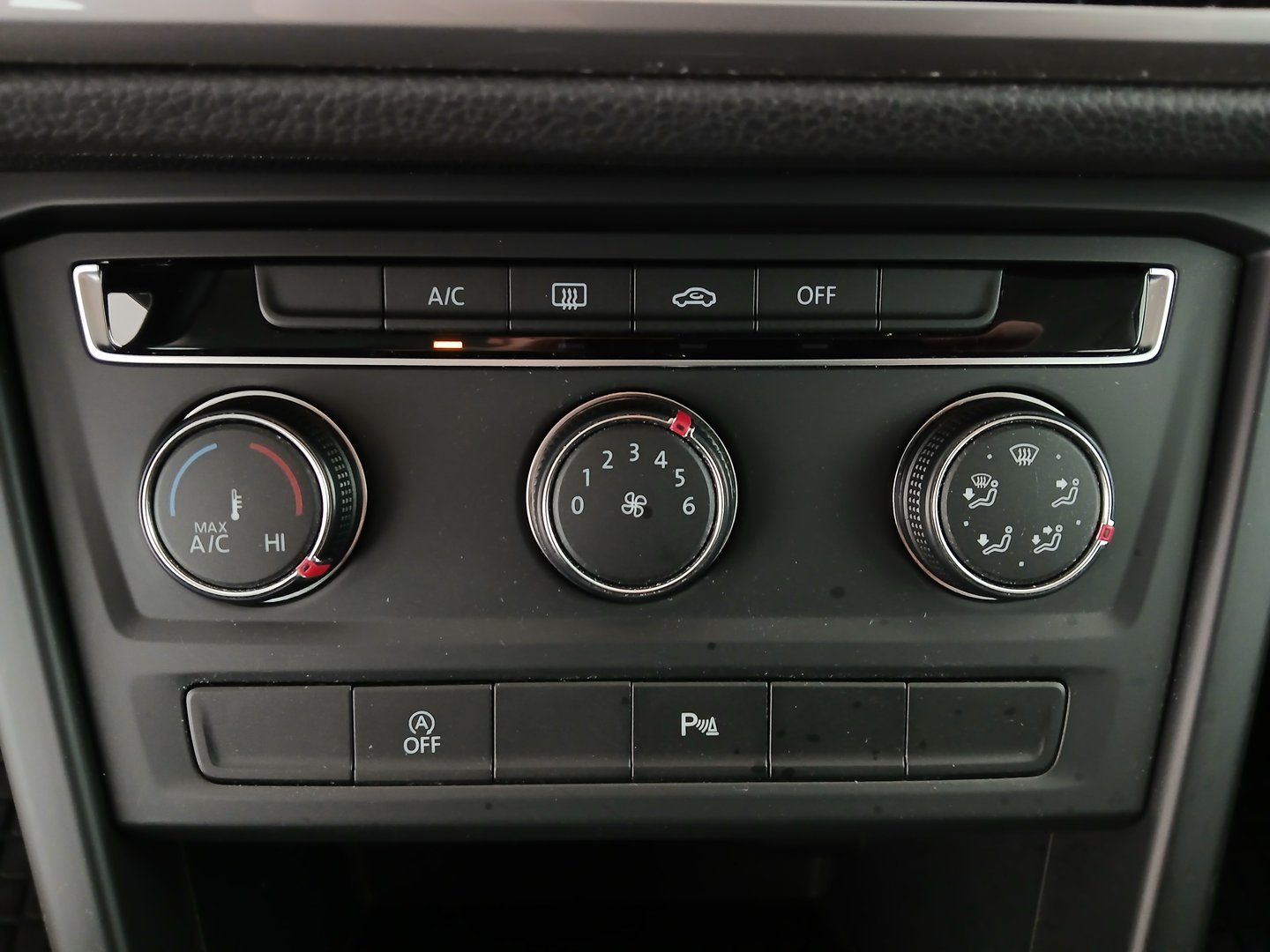 VW Touran TDI SCR 5-Sitzer | Bild 24 von 29