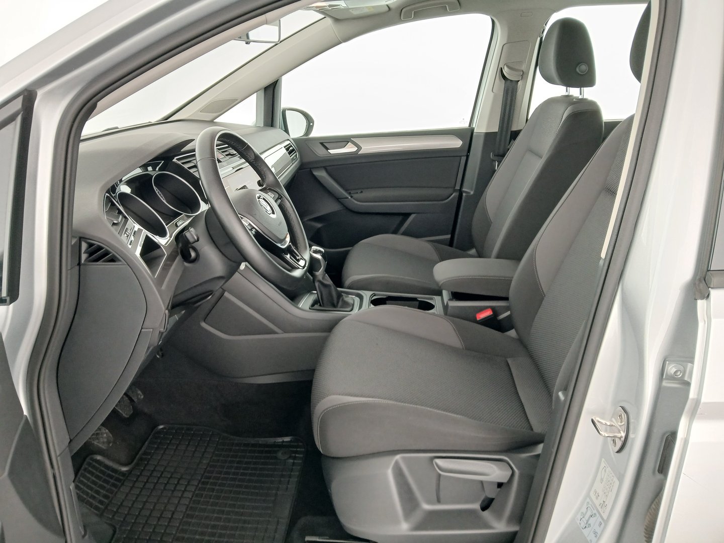 VW Touran TDI SCR 5-Sitzer | Bild 13 von 29