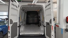 VW Crafter 35 Kasten L3H3 TDI Heck Single in candyweiß