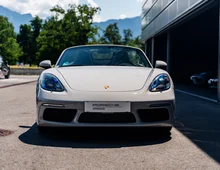 Thumbnail-Foto von Fahrzeug