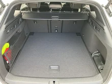 VW ID.7 Tourer GTX 4MOTION 250kW Business in Gletscherweiß Metallic Dach Schwarz