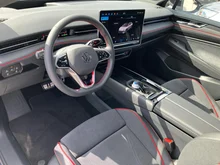 VW ID.7 Tourer GTX 4MOTION 250kW Business in Gletscherweiß Metallic Dach Schwarz