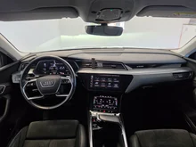 Audi e-tron 50 quattro 230 kW Business in Navarrablau Metallic