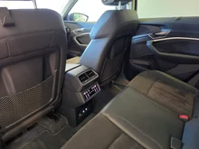 Audi e-tron 50 quattro 230 kW Business in Navarrablau Metallic