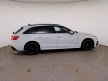 Audi A4 Avant 35 TDI S line in GLETSCHERWEISS METALLIC