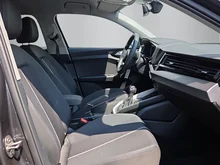 Audi A1 Sportback 30 TFSI intense in Manhattangrau Metallic