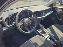 Audi A1 Sportback 30 TFSI intense in Manhattangrau Metallic