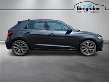 Audi A1 Sportback 30 TFSI intense in Manhattangrau Metallic