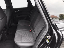 Audi Q4 e-tron 50 e-tron quattro in Mythosschwarz metallic