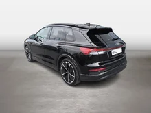 Audi Q4 e-tron 50 e-tron quattro in Mythosschwarz metallic