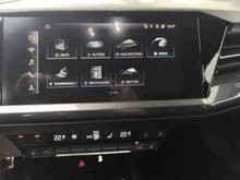 Audi Q4 e-tron 50 e-tron quattro in Mythosschwarz metallic