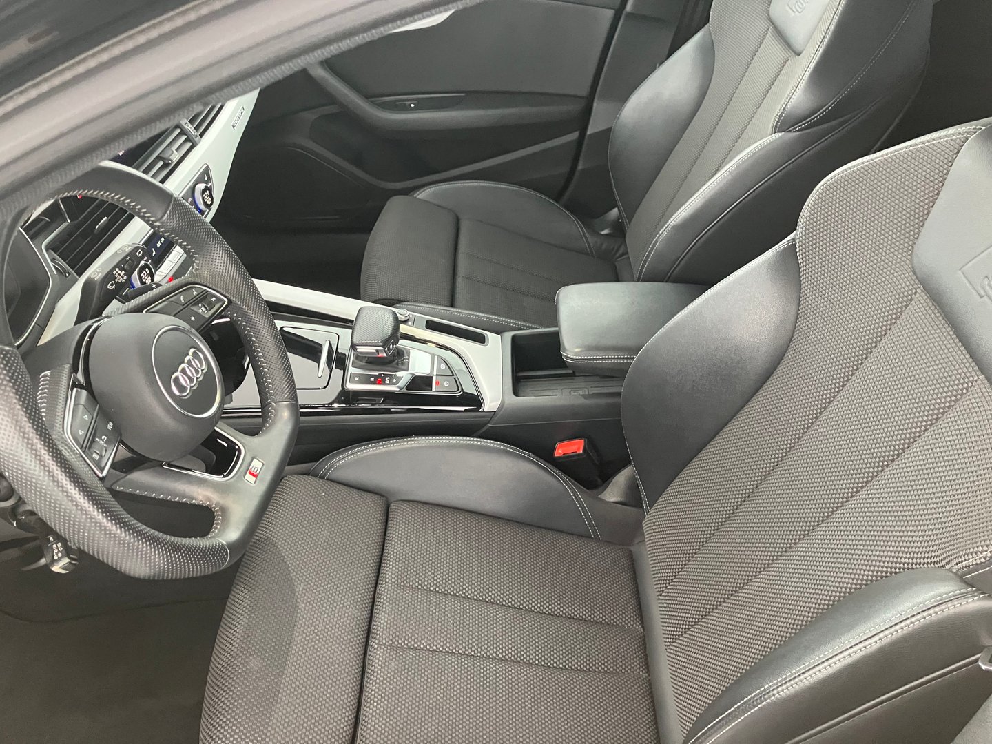 Audi A4 Avant 40 TDI quattro S line | Bild 3 von 14