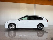 VW Golf Variant Life TSI in 0Q Pure White