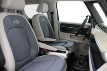 VW ID Buzz ID. Buzz Pro 150 kW in Deepblack Perleffekt