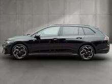 VW Golf Variant Sport mHeV DSG in Grenadillschwarz Metallic