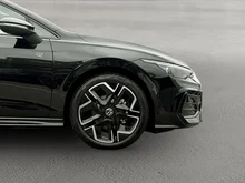 VW Golf Variant Sport mHeV DSG in Grenadillschwarz Metallic