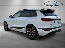 Audi SQ6 e-tron in 2Y Gletscherweiß Metallic