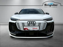 Audi SQ6 e-tron in 2Y Gletscherweiß Metallic