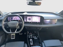 Audi Q6 e-tron quattro in Daytonagrau Perleffekt