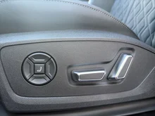 Audi Q6 e-tron quattro in Daytonagrau Perleffekt