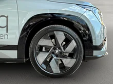 Škoda Peaq Sportline 90x in Smokey Diamond-Silber Metallic