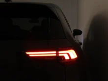 VW Golf Rabbit eHybrid DSG 150 kW in Delfingrau Metallic